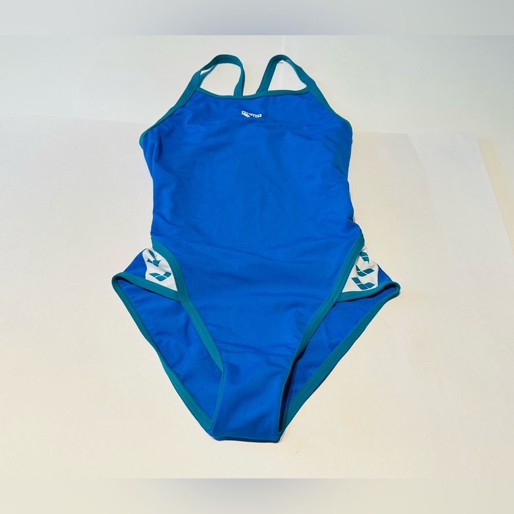 Arena ICONS Super Fly Back Size: 28